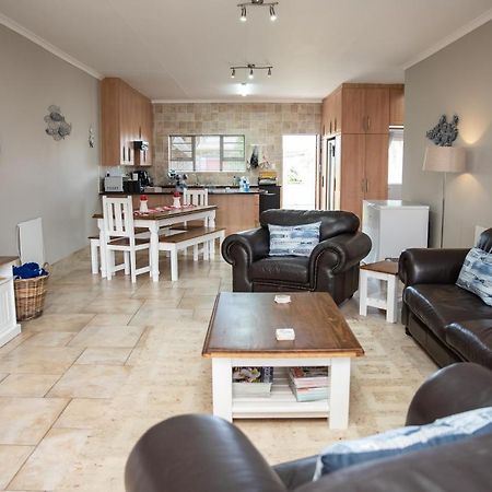 Settle Inn Self Catering Units โคลเชสเตอร์ ภายนอก รูปภาพ