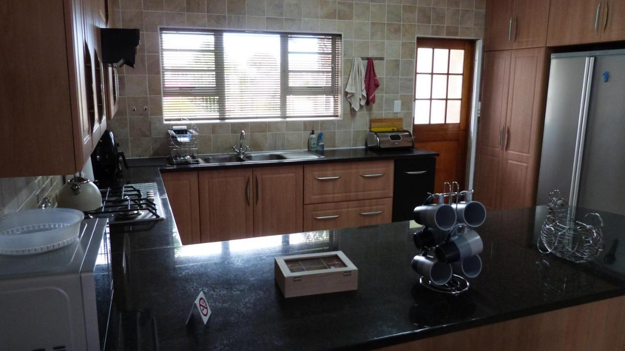Settle Inn Self Catering Units โคลเชสเตอร์ ภายนอก รูปภาพ