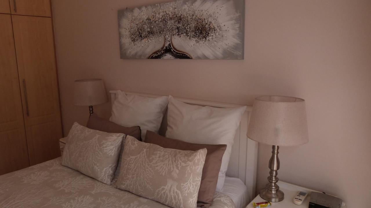 Settle Inn Self Catering Units โคลเชสเตอร์ ภายนอก รูปภาพ
