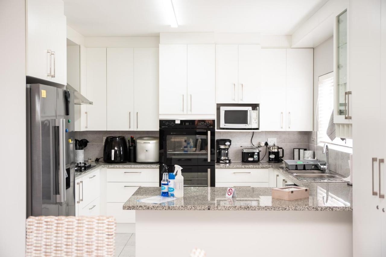 Settle Inn Self Catering Units โคลเชสเตอร์ ภายนอก รูปภาพ