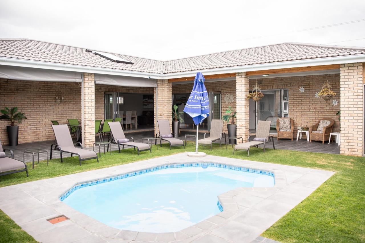 Settle Inn Self Catering Units โคลเชสเตอร์ ภายนอก รูปภาพ