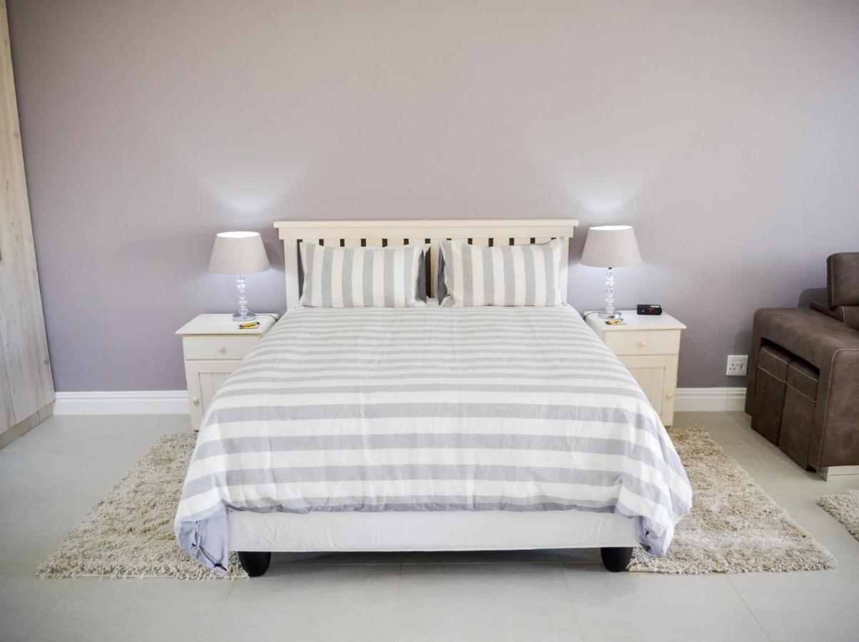 Settle Inn Self Catering Units โคลเชสเตอร์ ภายนอก รูปภาพ