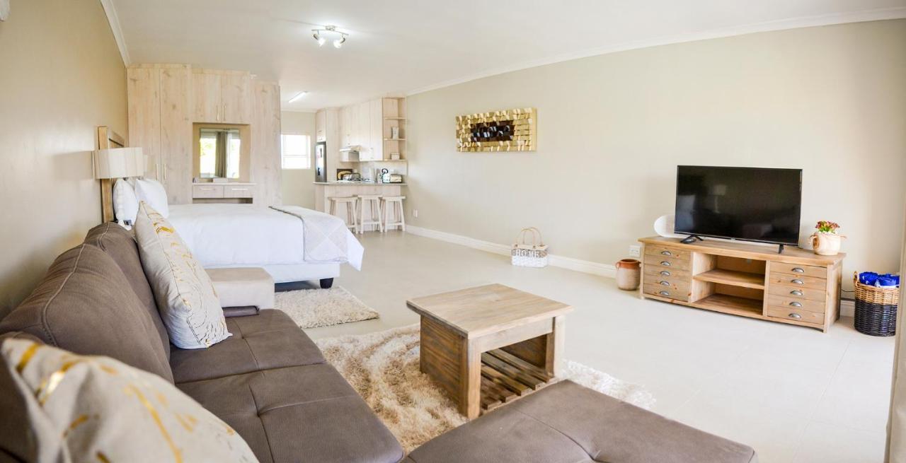 Settle Inn Self Catering Units โคลเชสเตอร์ ภายนอก รูปภาพ